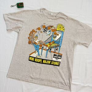 Vintage Arcade Basketball Game Bullzeye Bob Hoops T-Shirt - L